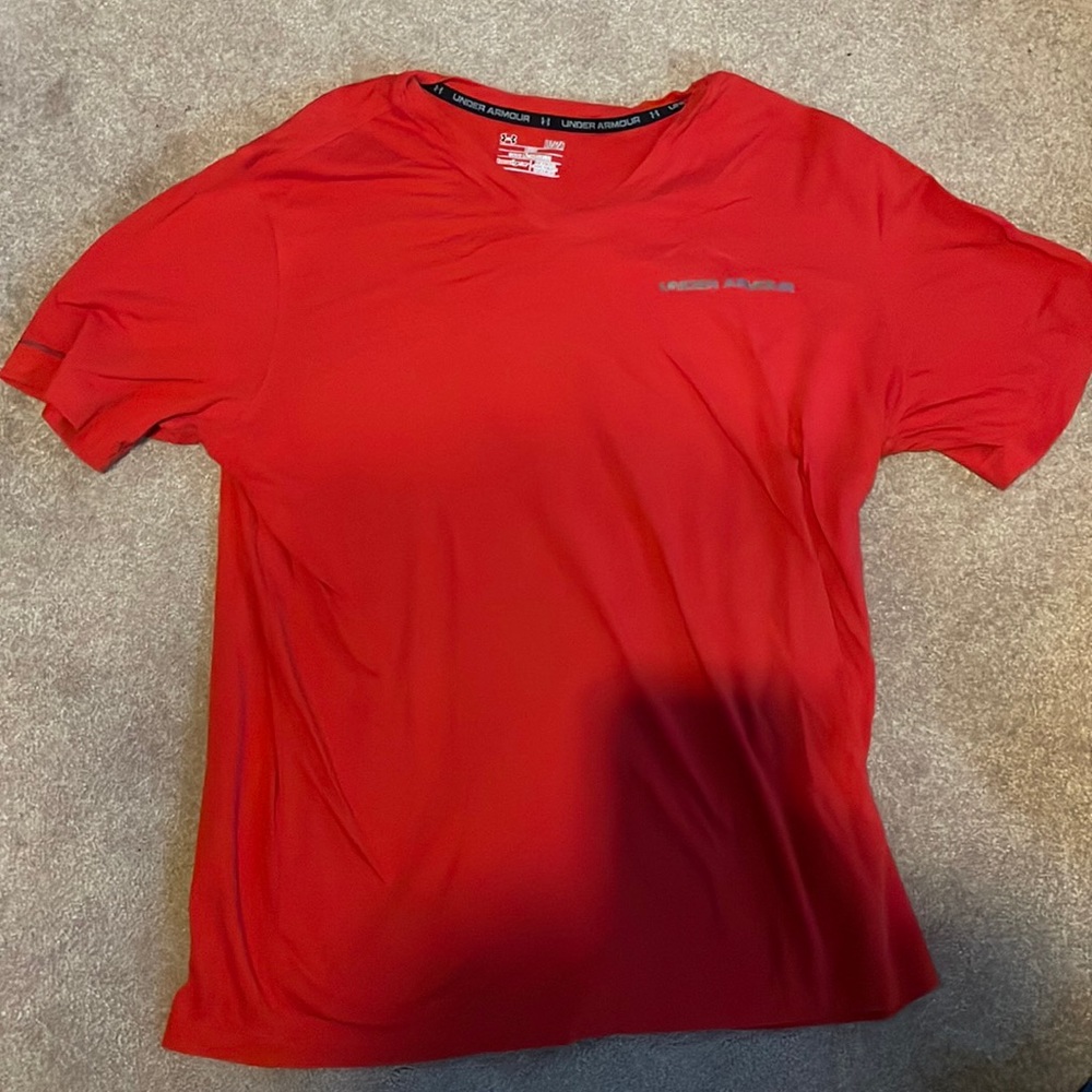 Red under armour t shirt